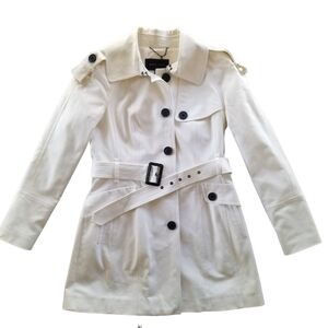 BCBGMaxAzria White Trench Coat with Pleats Womens Medium